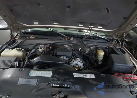 2000 Chevrolet Silverado 1500 Lt z USA, uszkodzony, nr VIN 1GCEK19T0YE157206